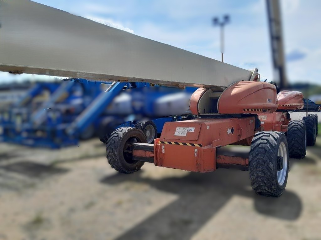 Sold - Articulated Boom Lift - View 2